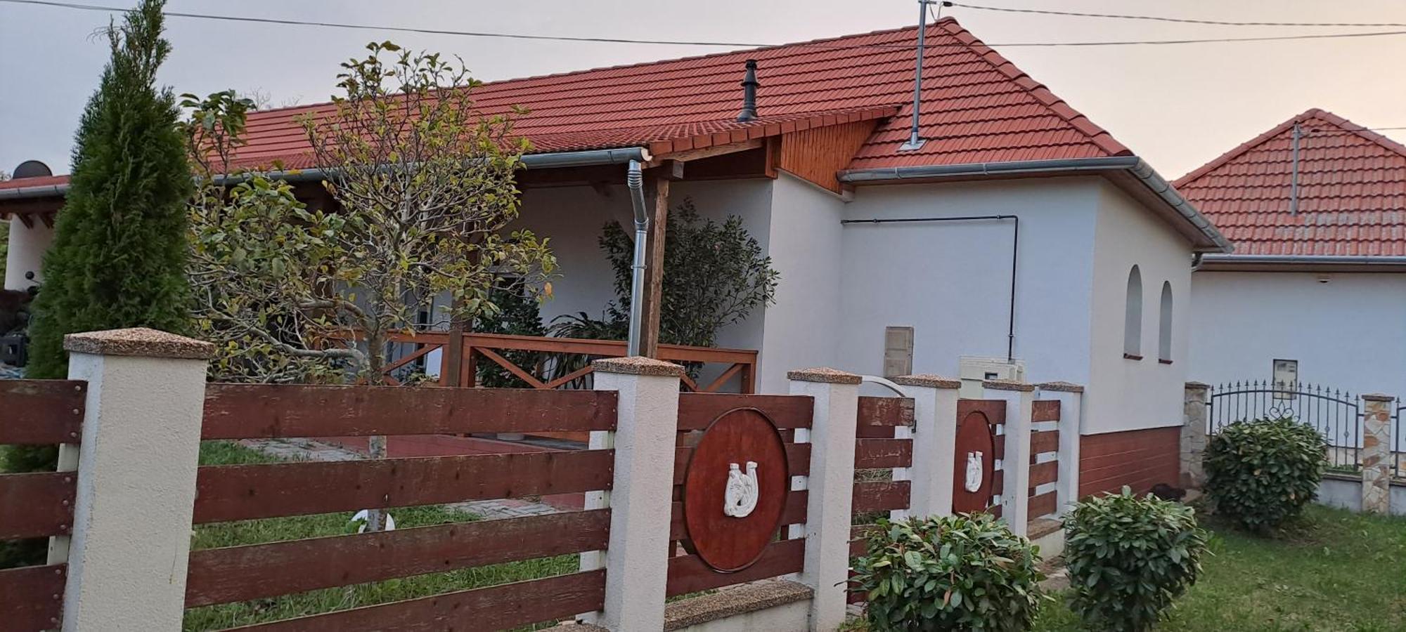 Szemenyecsörnye Manipura 빌라 외부 사진
